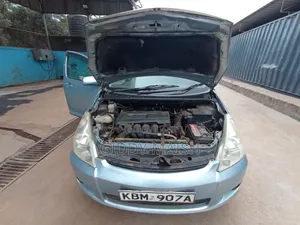 Toyota Wish 2004 Blue