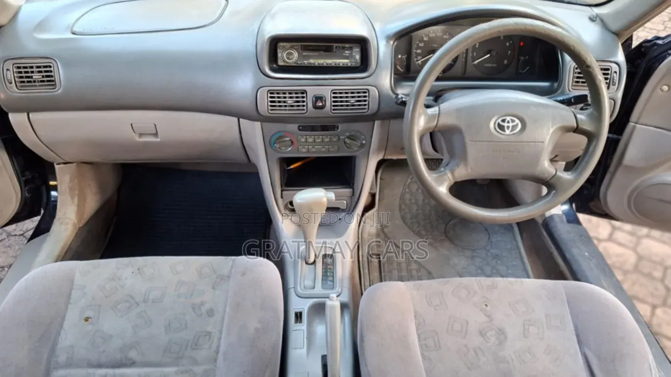 Toyota Corolla 1999 Blue