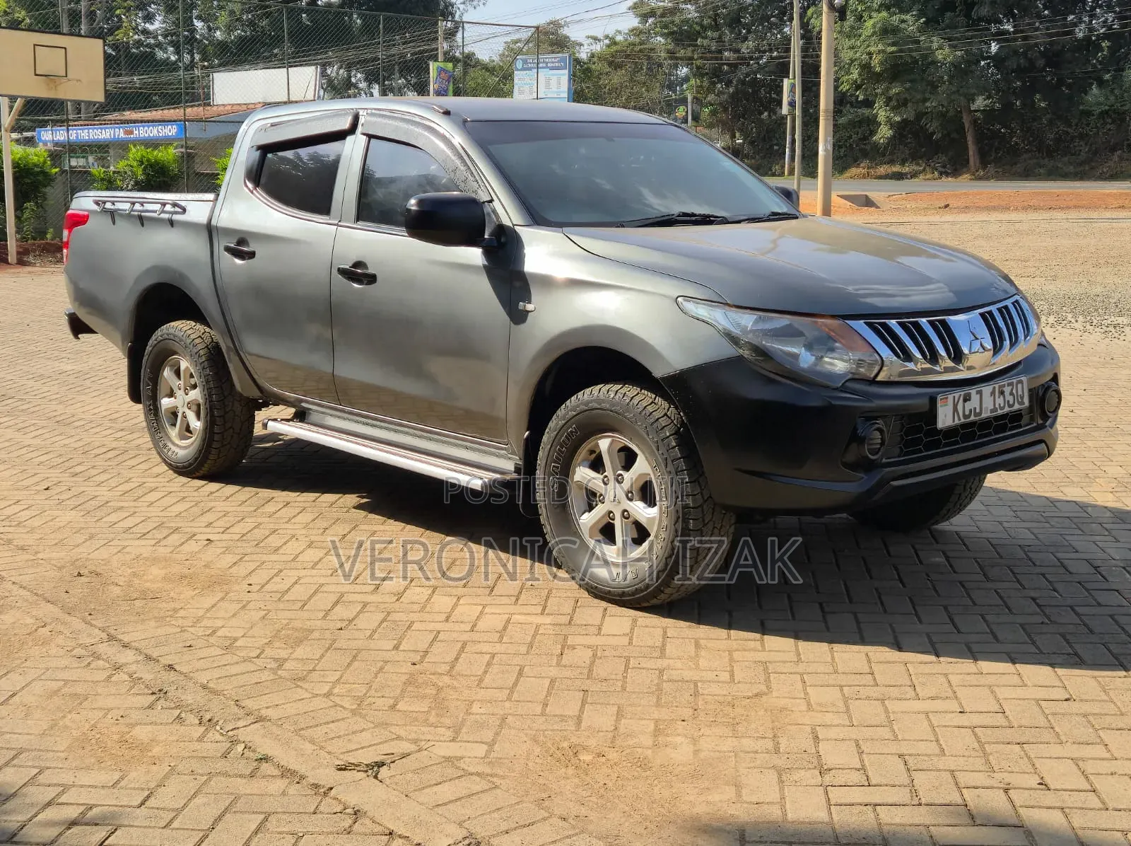 Mitsubishi L200 2015 Gold
