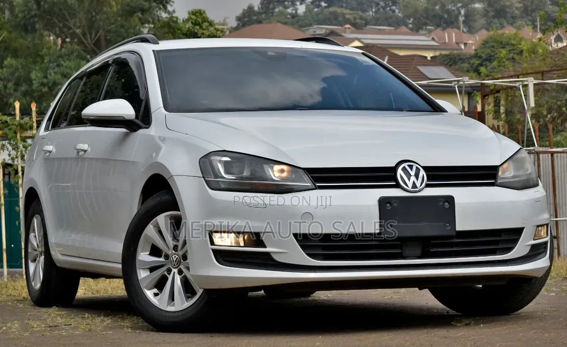 Volkswagen Golf 2017 White