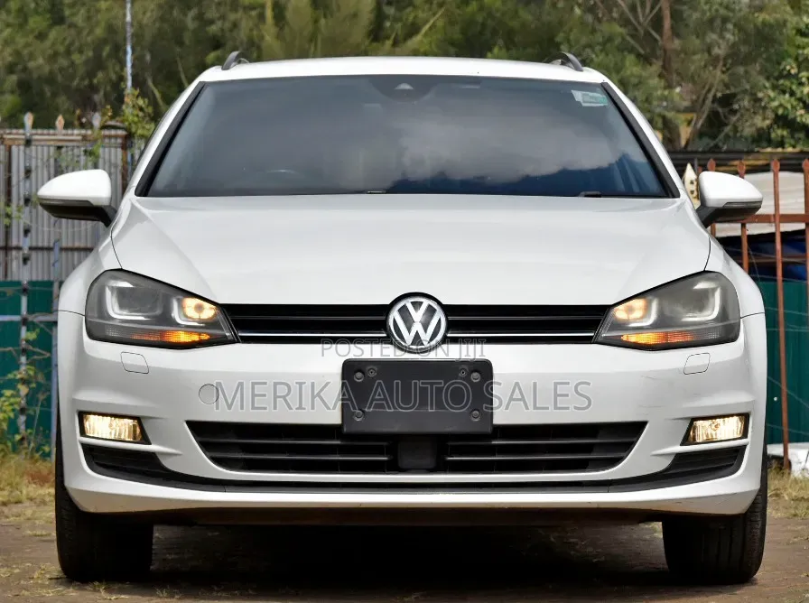 Volkswagen Golf 2017 White