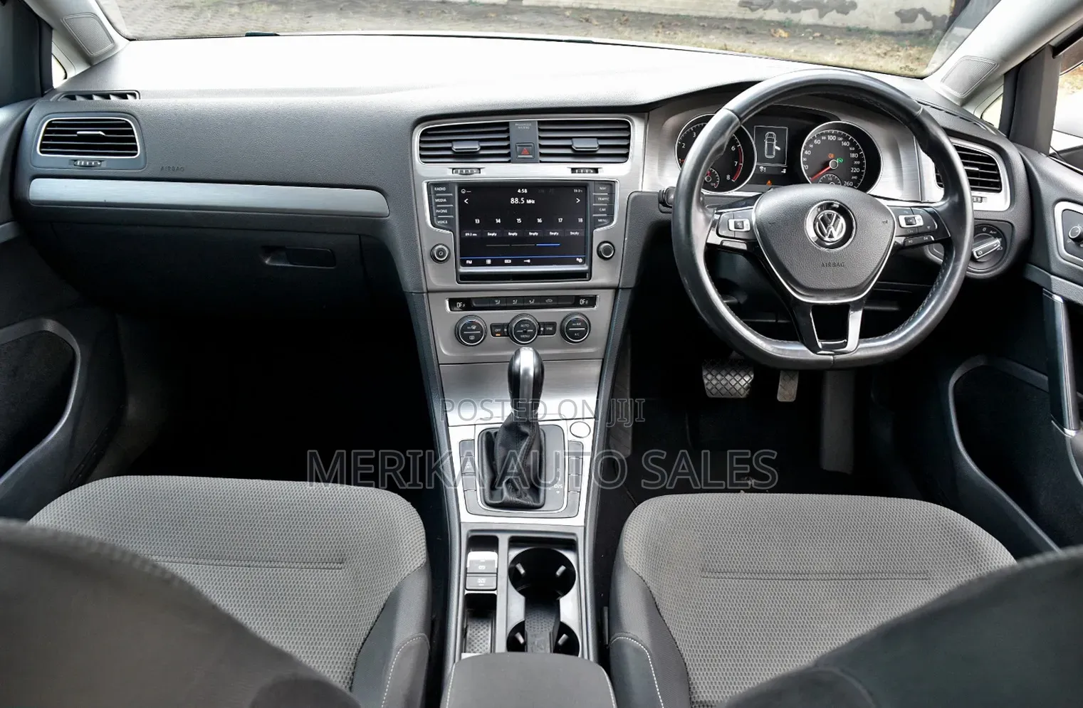 Volkswagen Golf 2017 White