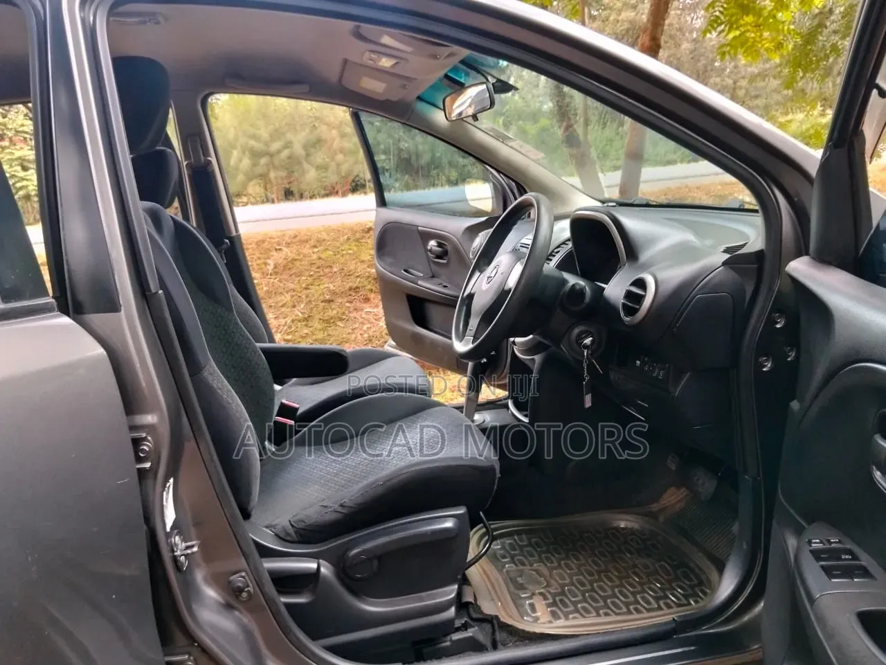 Nissan Note 2010 Silver