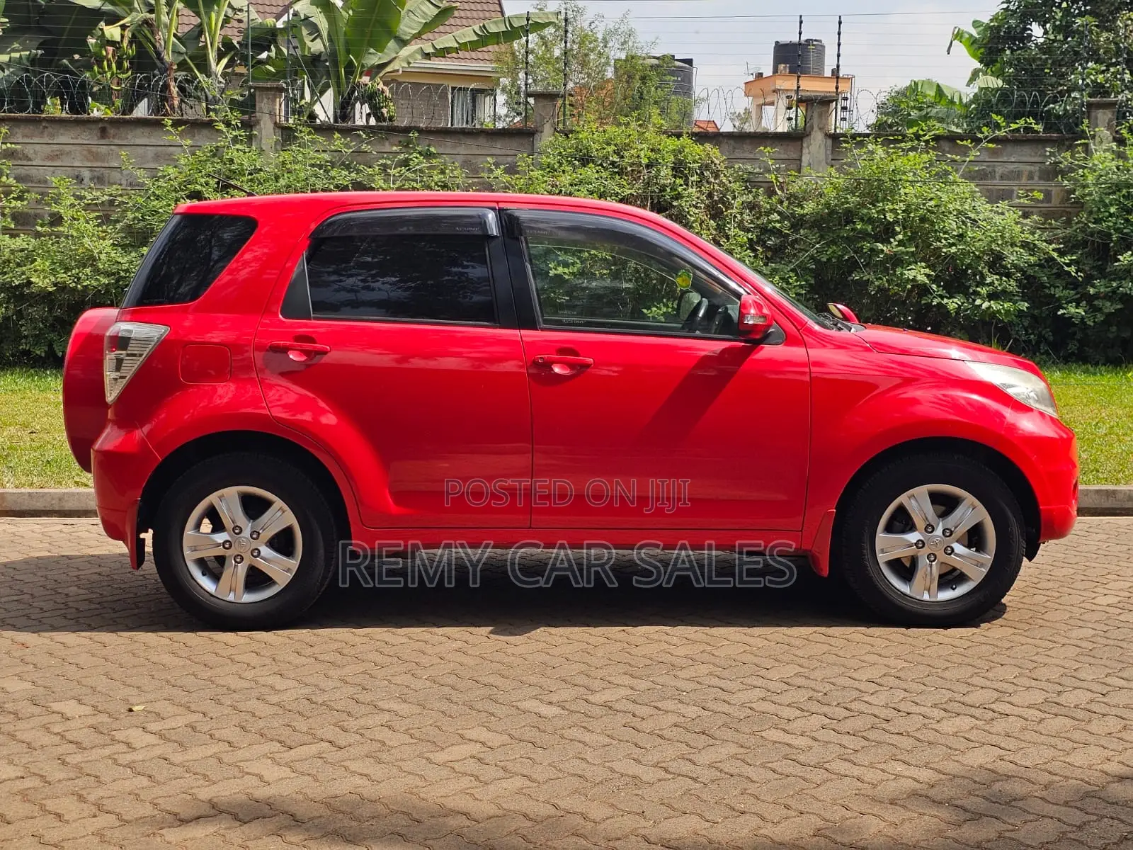 Toyota Rush 2012 Red
