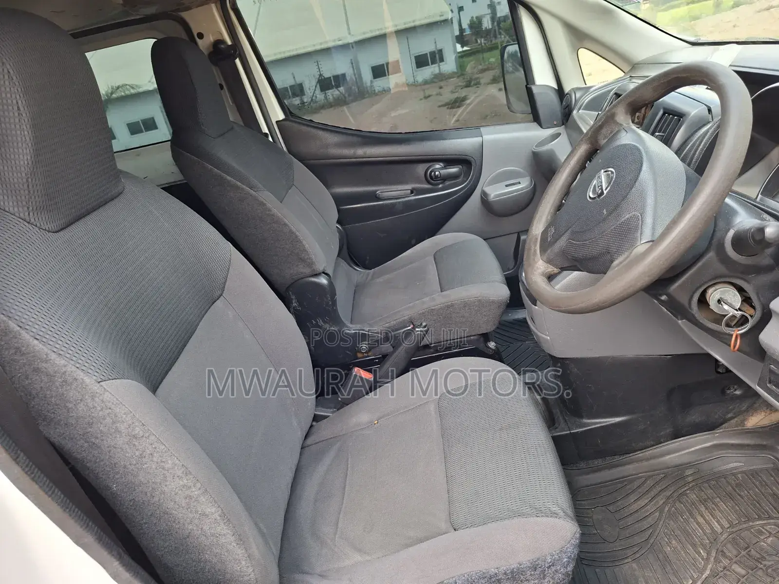 Nissan NV200 2009 White