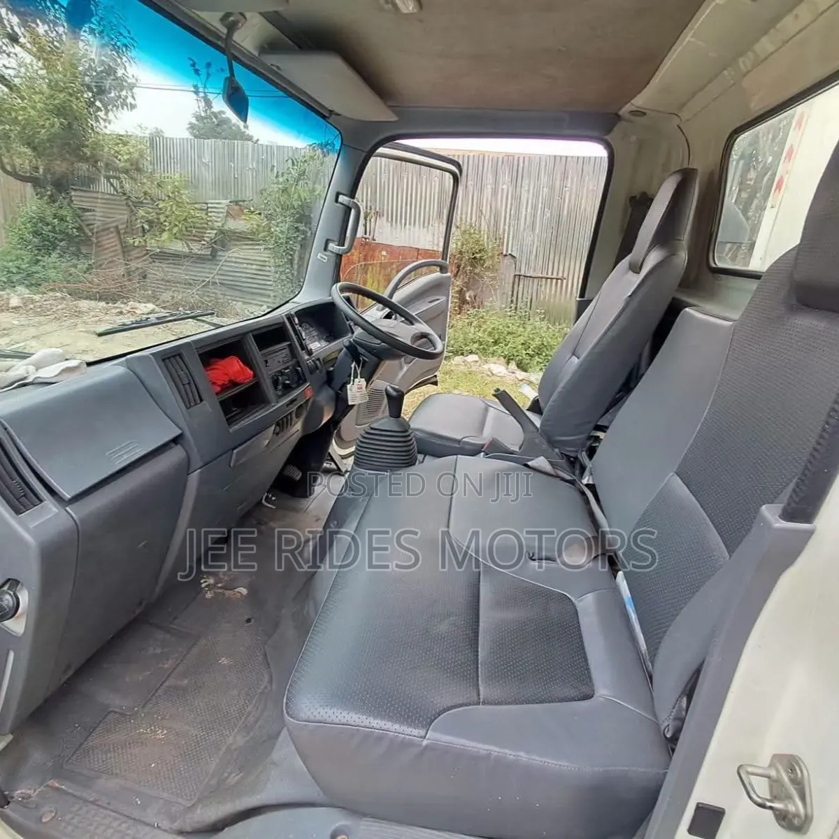 Isuzu NLR Local 2023