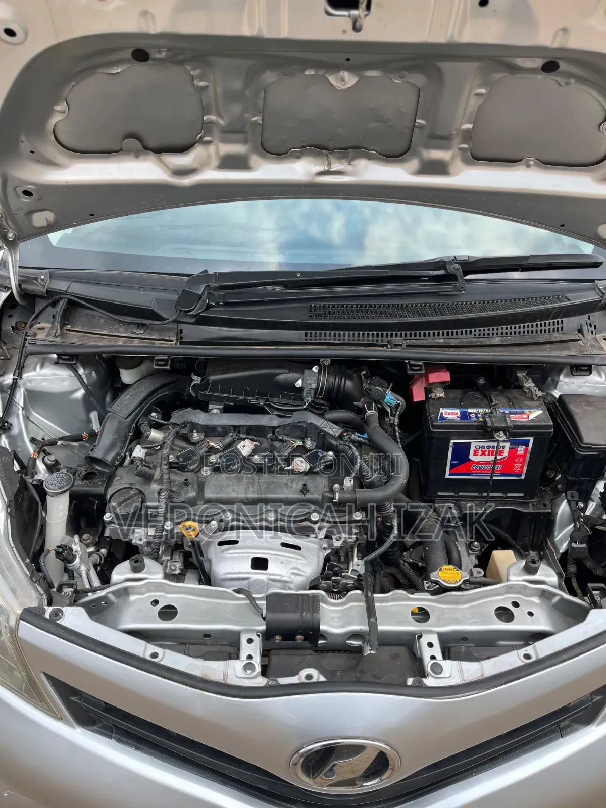 Toyota Vitz 2013 Silver