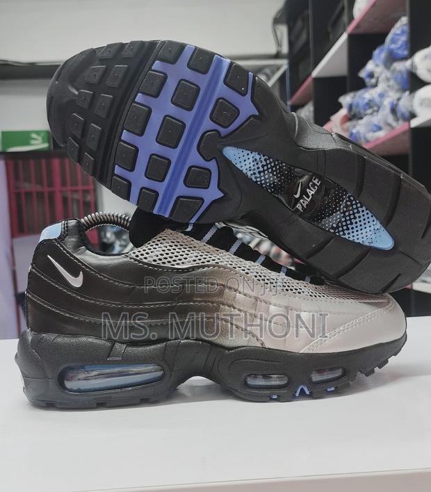 Palace X Nike Air Max 95 'Metallic Silver' Size 40-46 - thumbnail 2