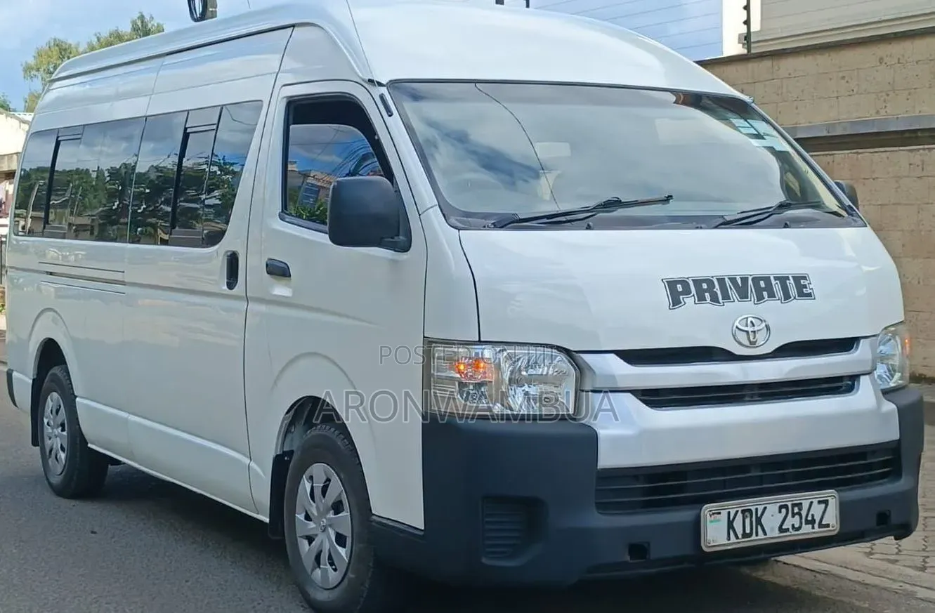 Toyota HiAce 2017 White