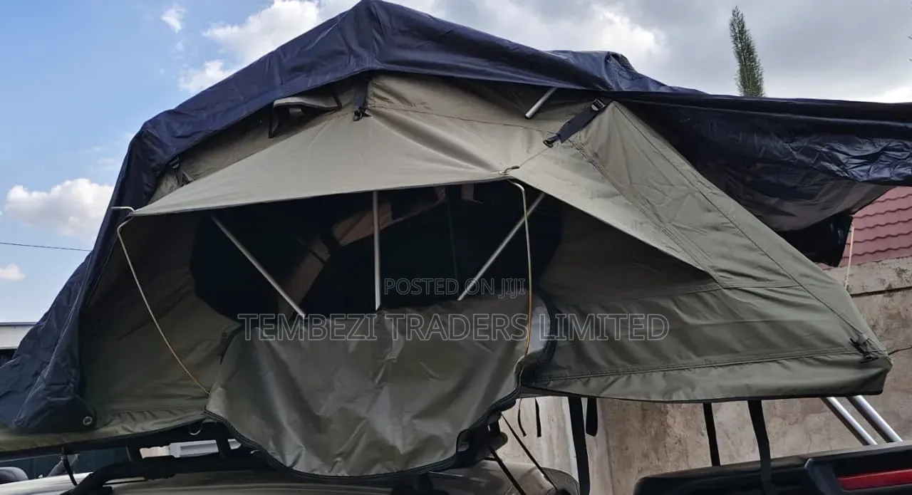 Outdoor Camping Adventure / Premium Hard Shell Roof Top Tent