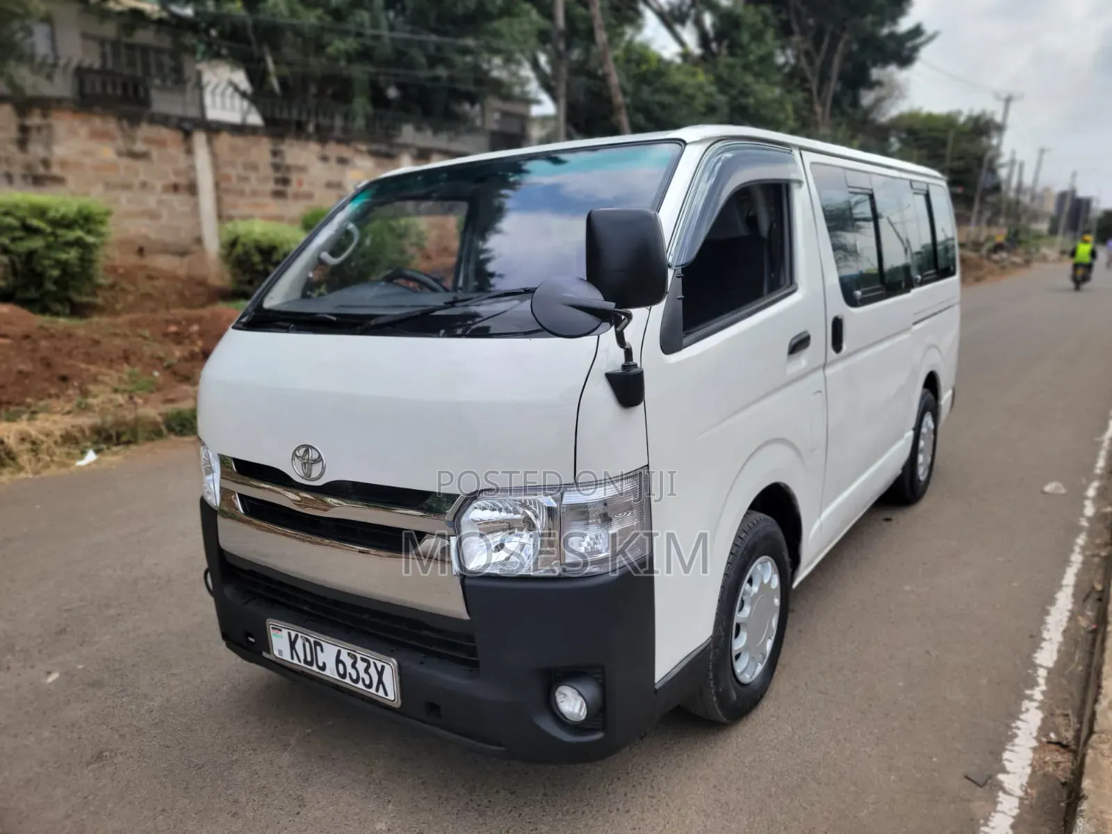 Toyota HiAce 2015 White