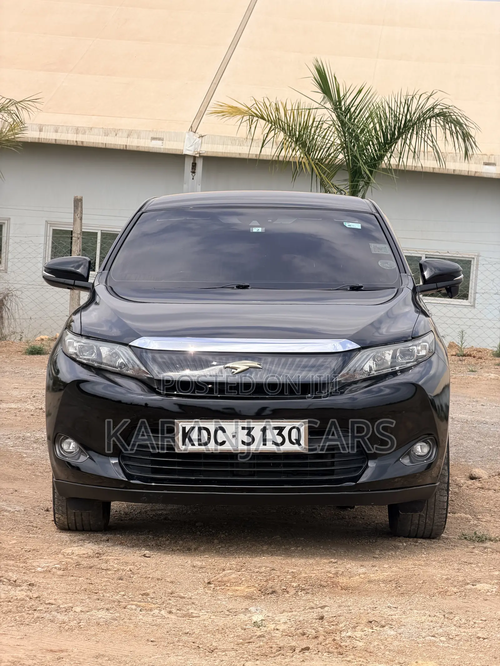 Toyota Harrier 2.0 2014 Black