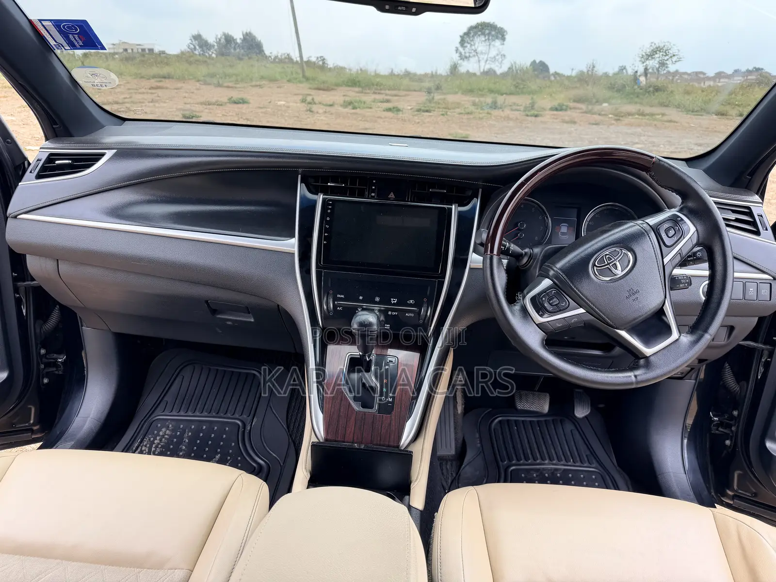 Toyota Harrier 2.0 2014 Black