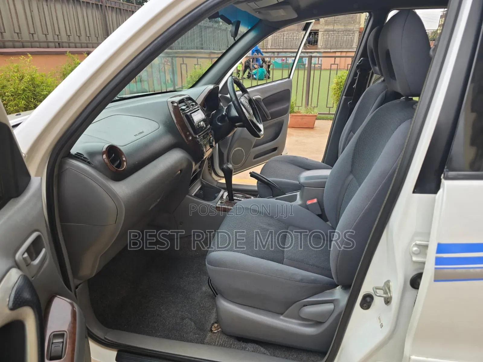 Toyota RAV4 2002 White