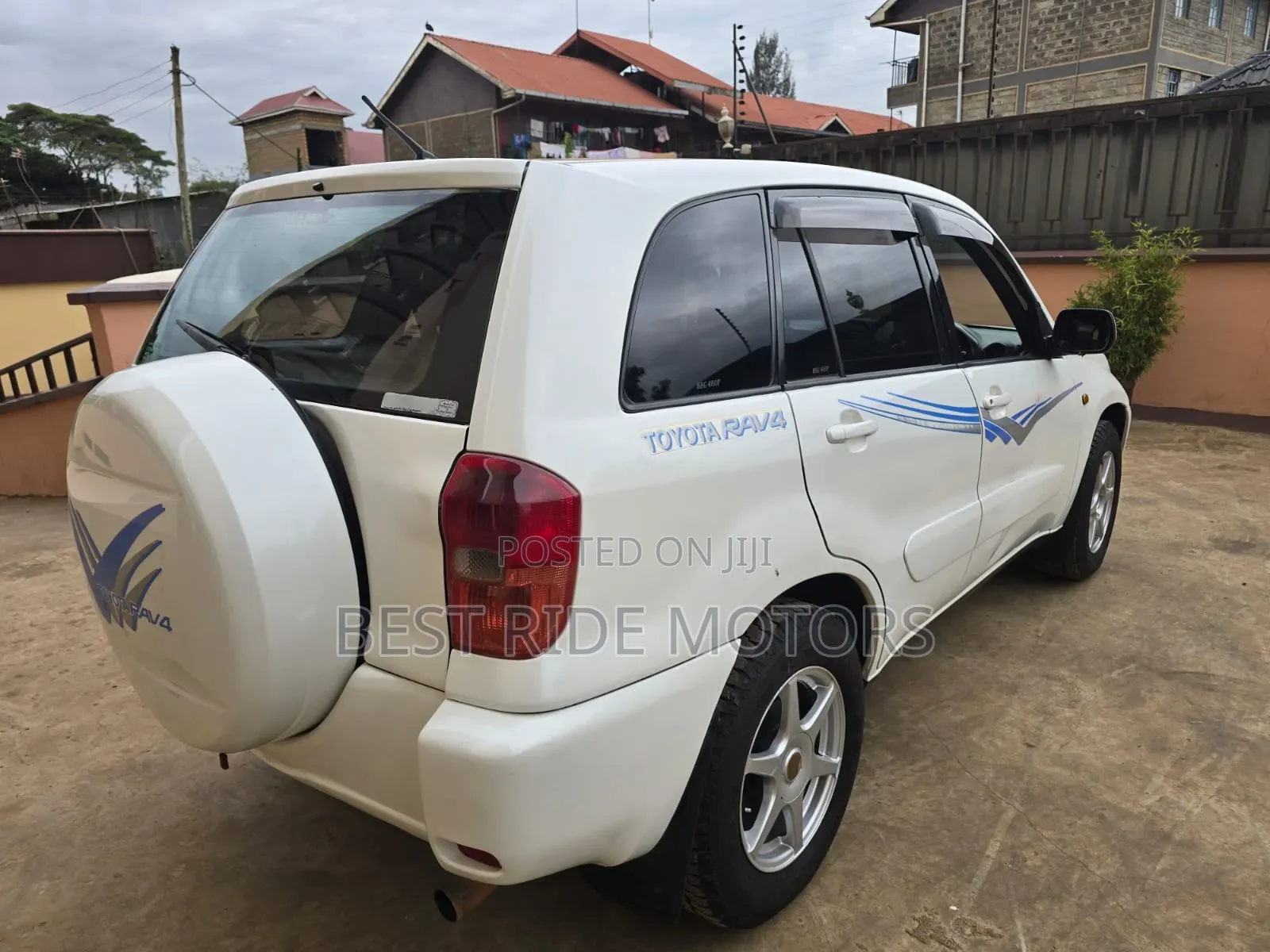 Toyota RAV4 2002 White