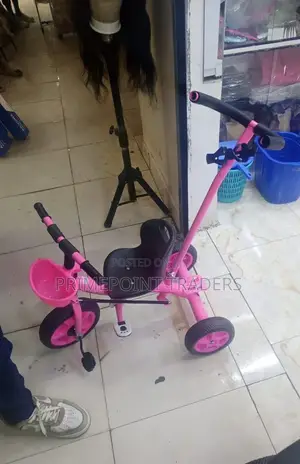 Tricycle With Push Handle,Comfortable Ride With Child-Friendly Design