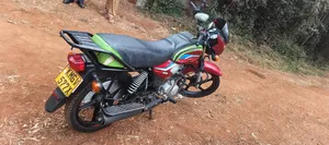 TVS HLX 125 2025 Red