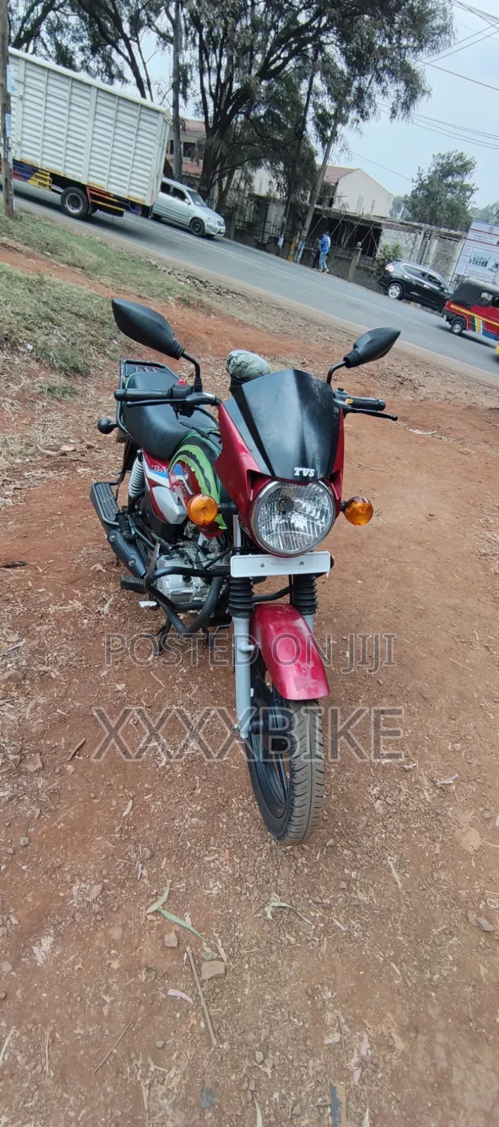 TVS HLX 125 2025 Red