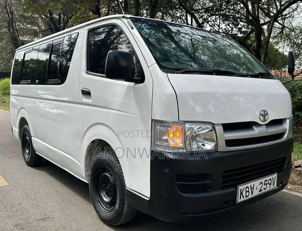 Toyota HiAce 2007 White