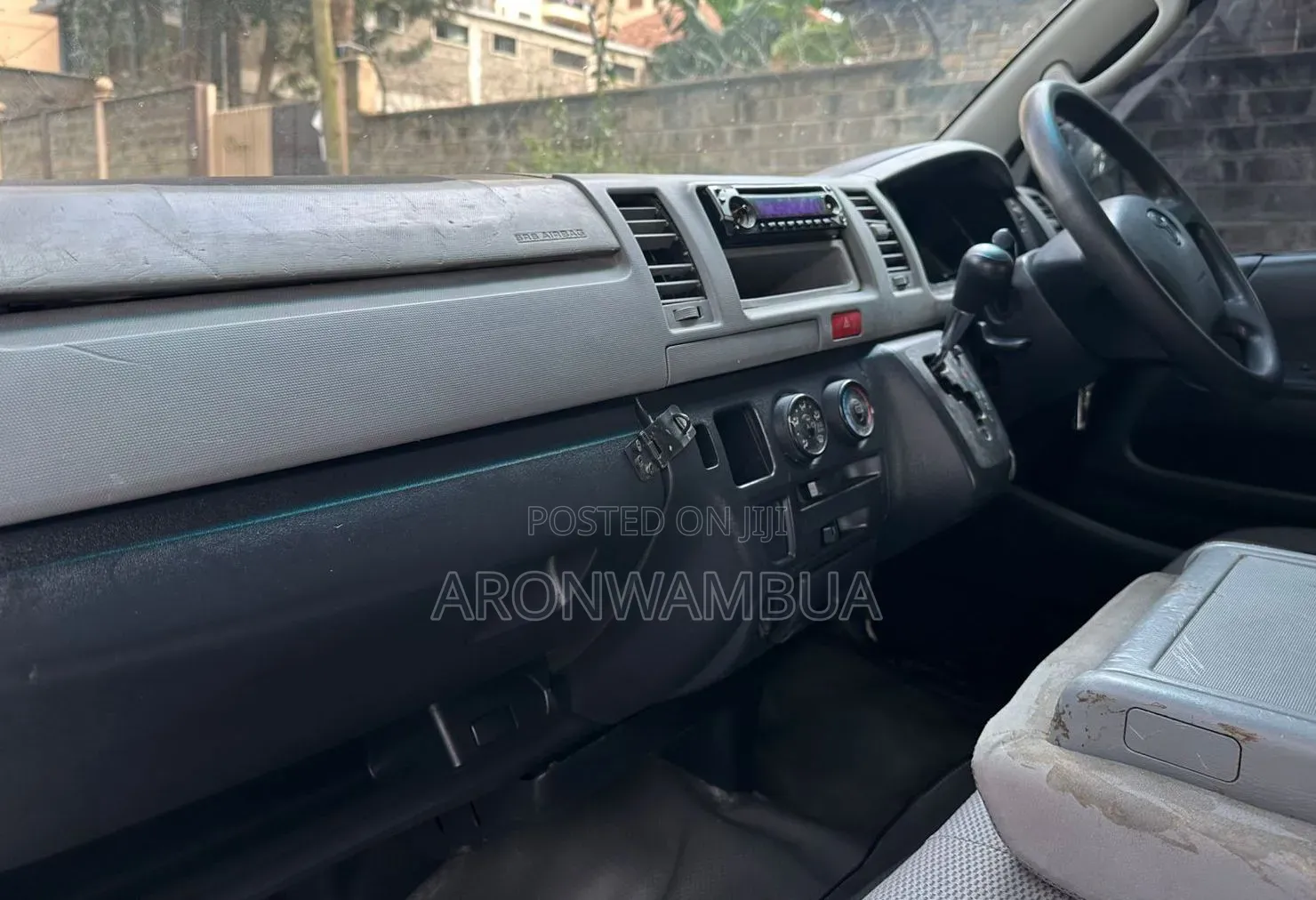 Toyota HiAce 2007 White