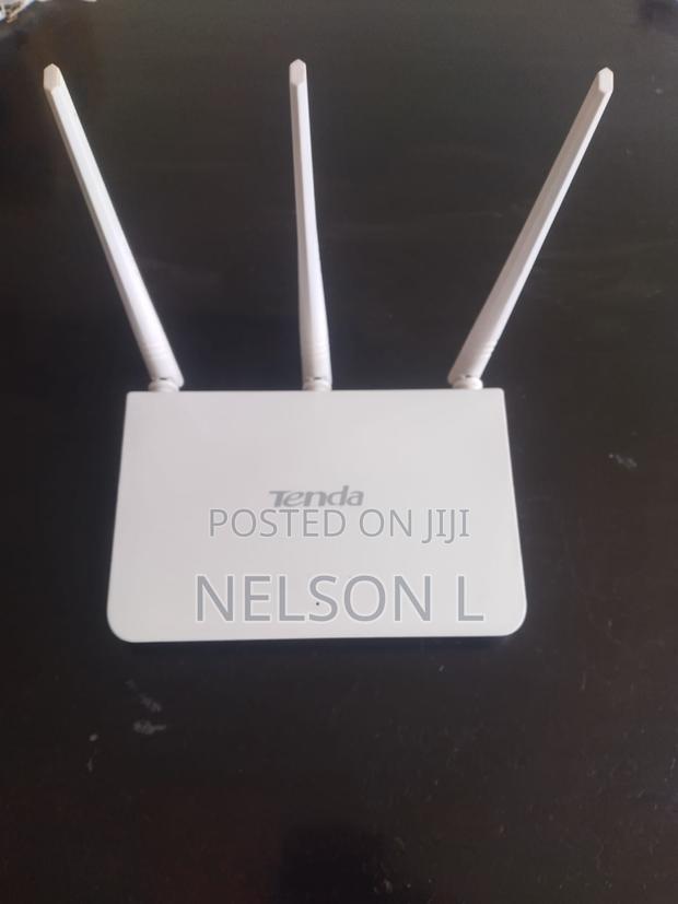 Tenda N300 Wi-Fi Router
