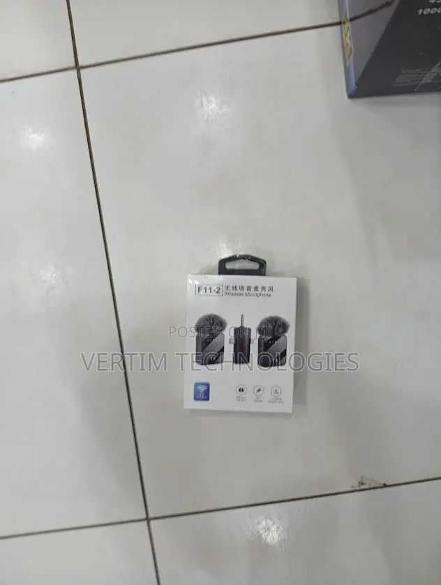 F11 Wireless Mic With Long Battery Life