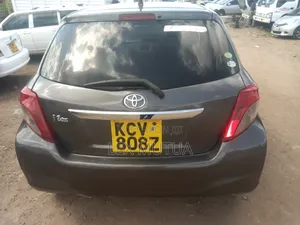 Toyota Vitz 2012 Gray
