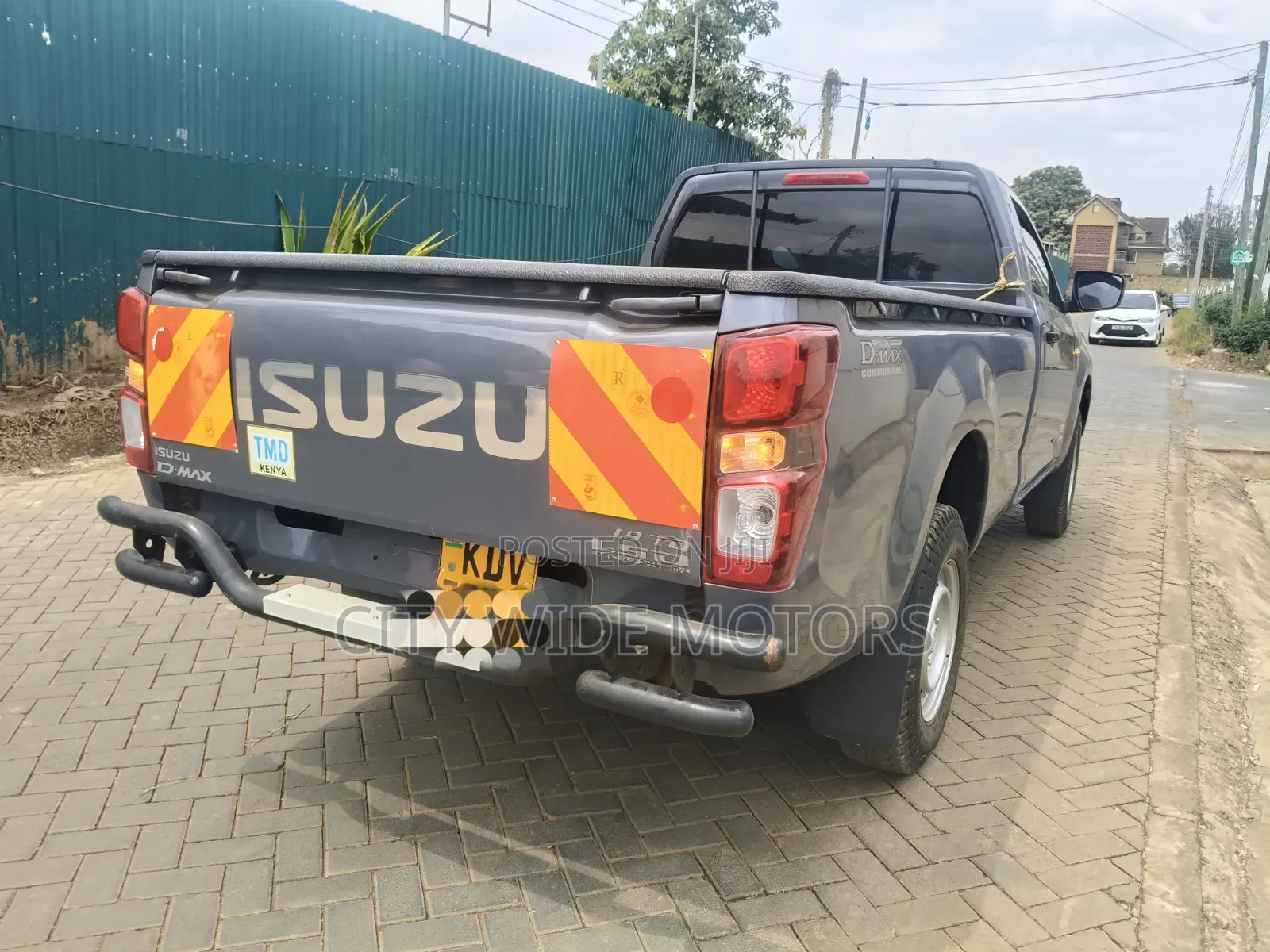 Isuzu D-MAX 2025 Gray