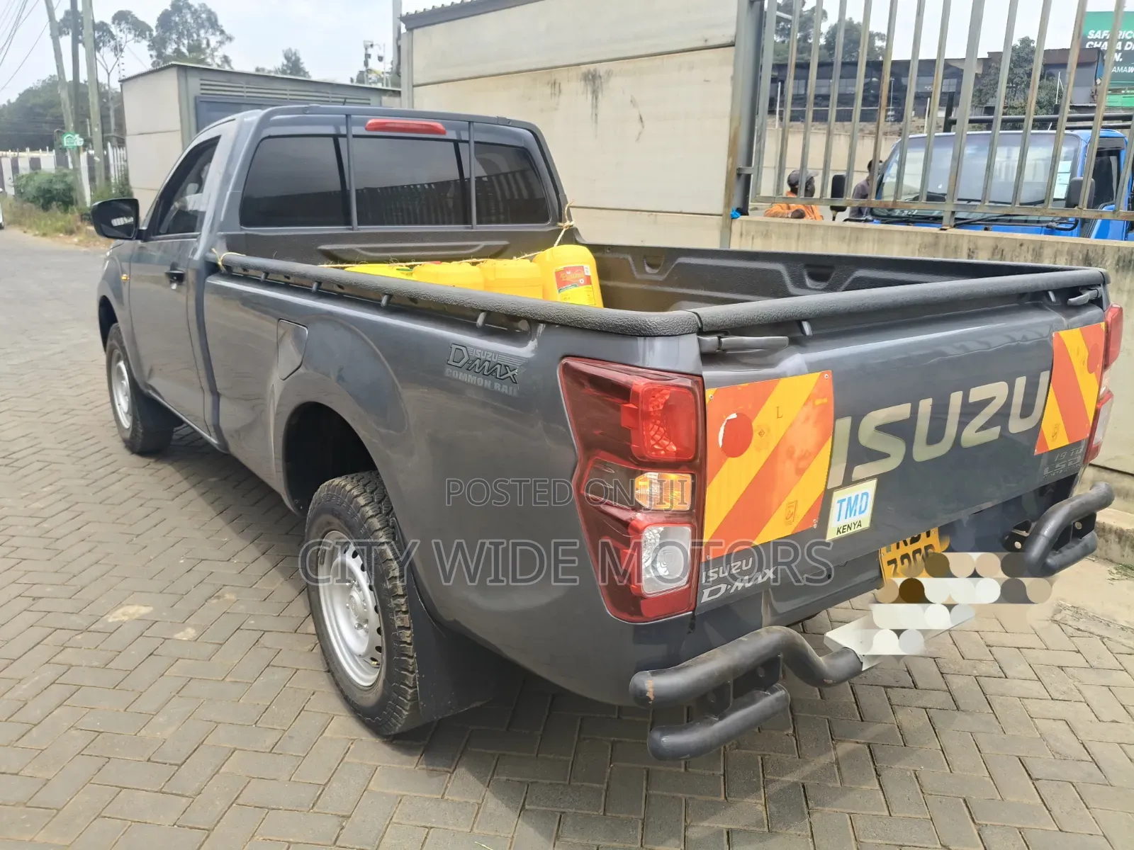 Isuzu D-MAX 2025 Gray