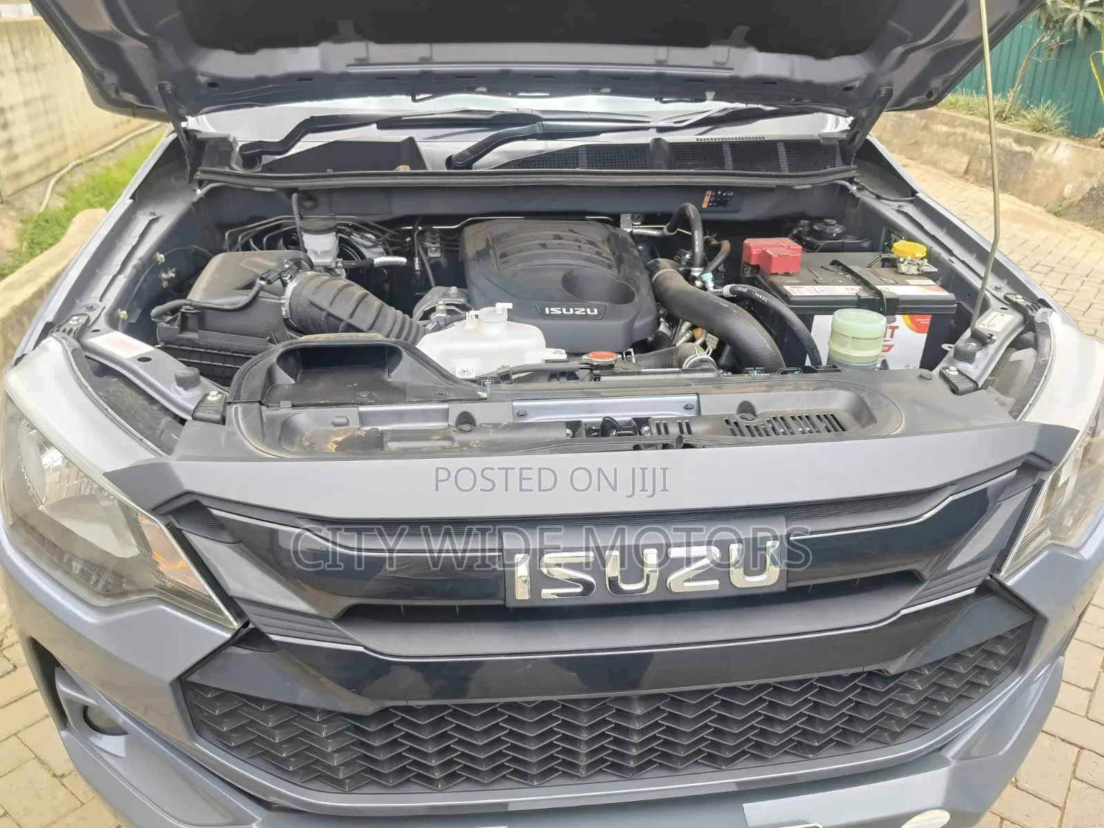Isuzu D-MAX 2025 Gray