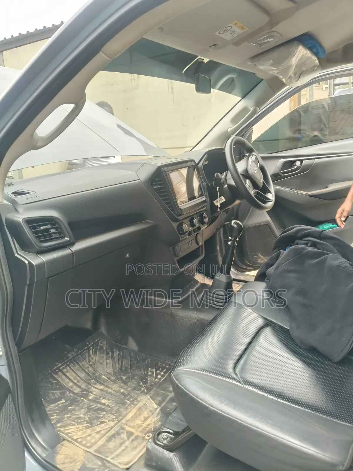 Isuzu D-MAX 2025 Gray