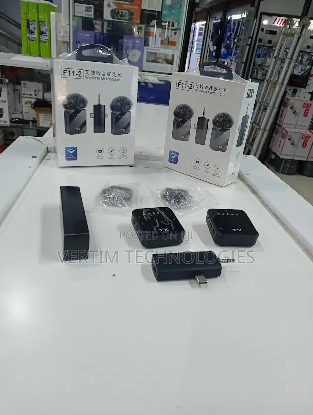 F11 Portable Wireless Microphone With Real-Time Audio Sync