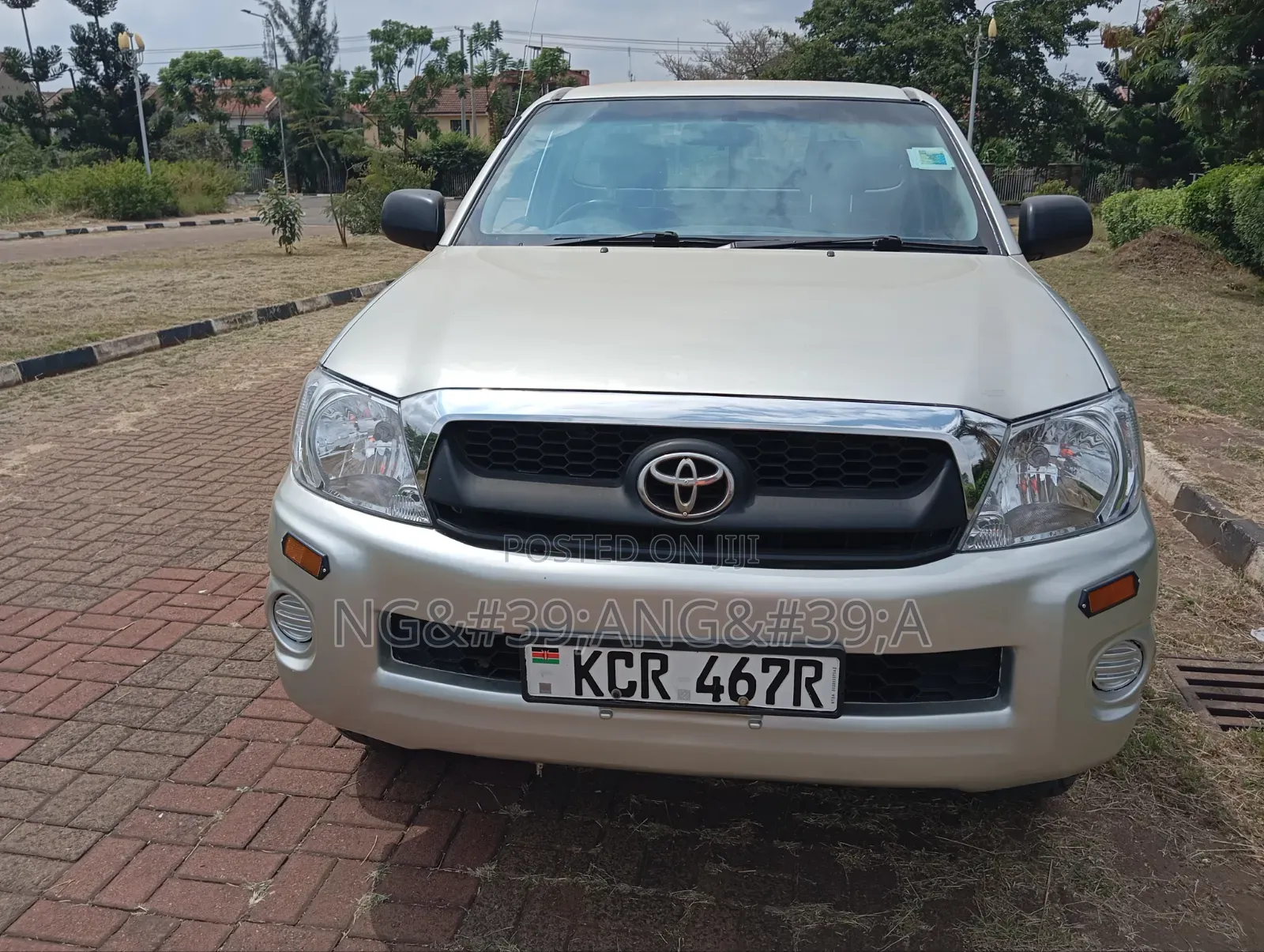 Toyota Hilux 2011 Silver