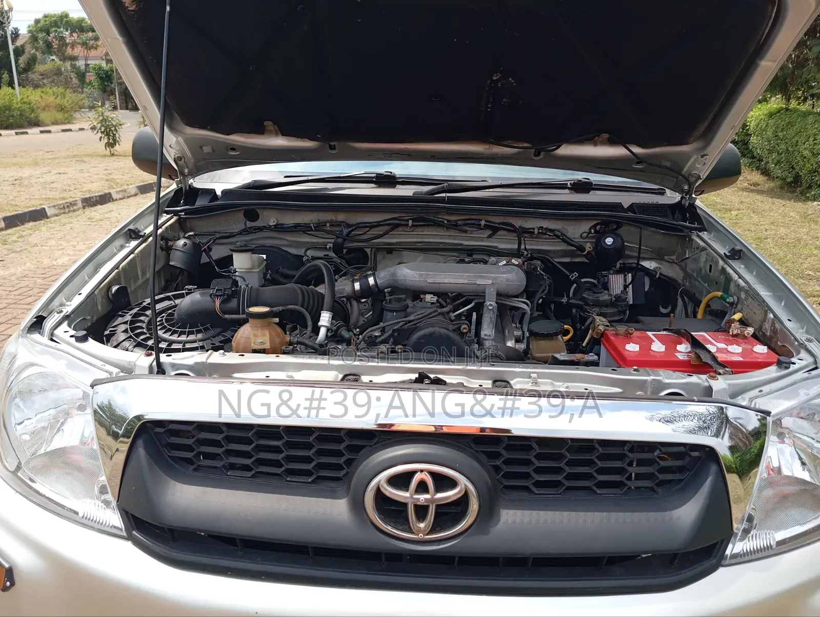 Toyota Hilux 2011 Silver