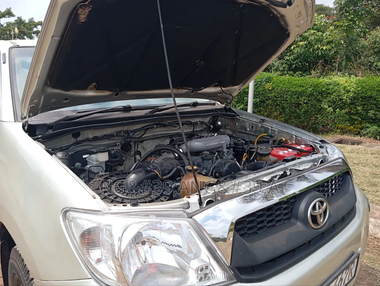 Toyota Hilux 2011 Silver