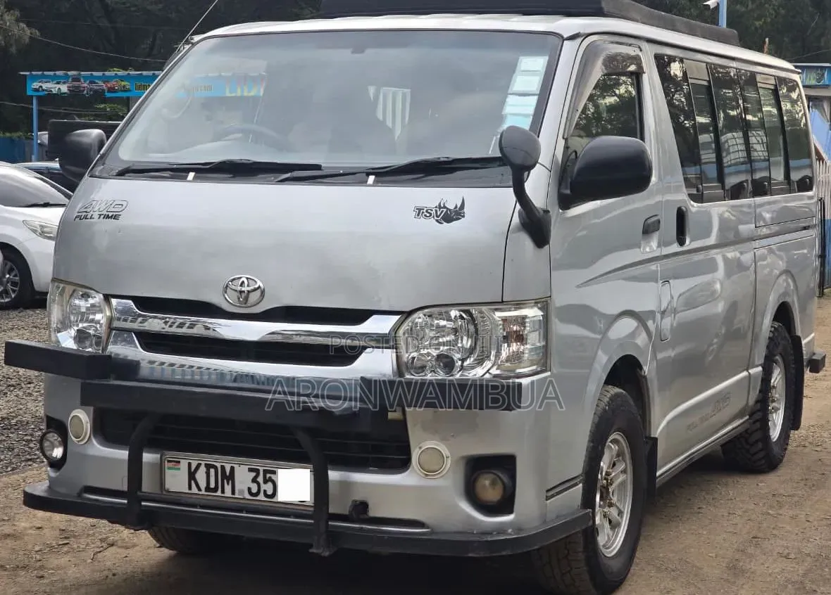 Toyota HiAce 2016 White