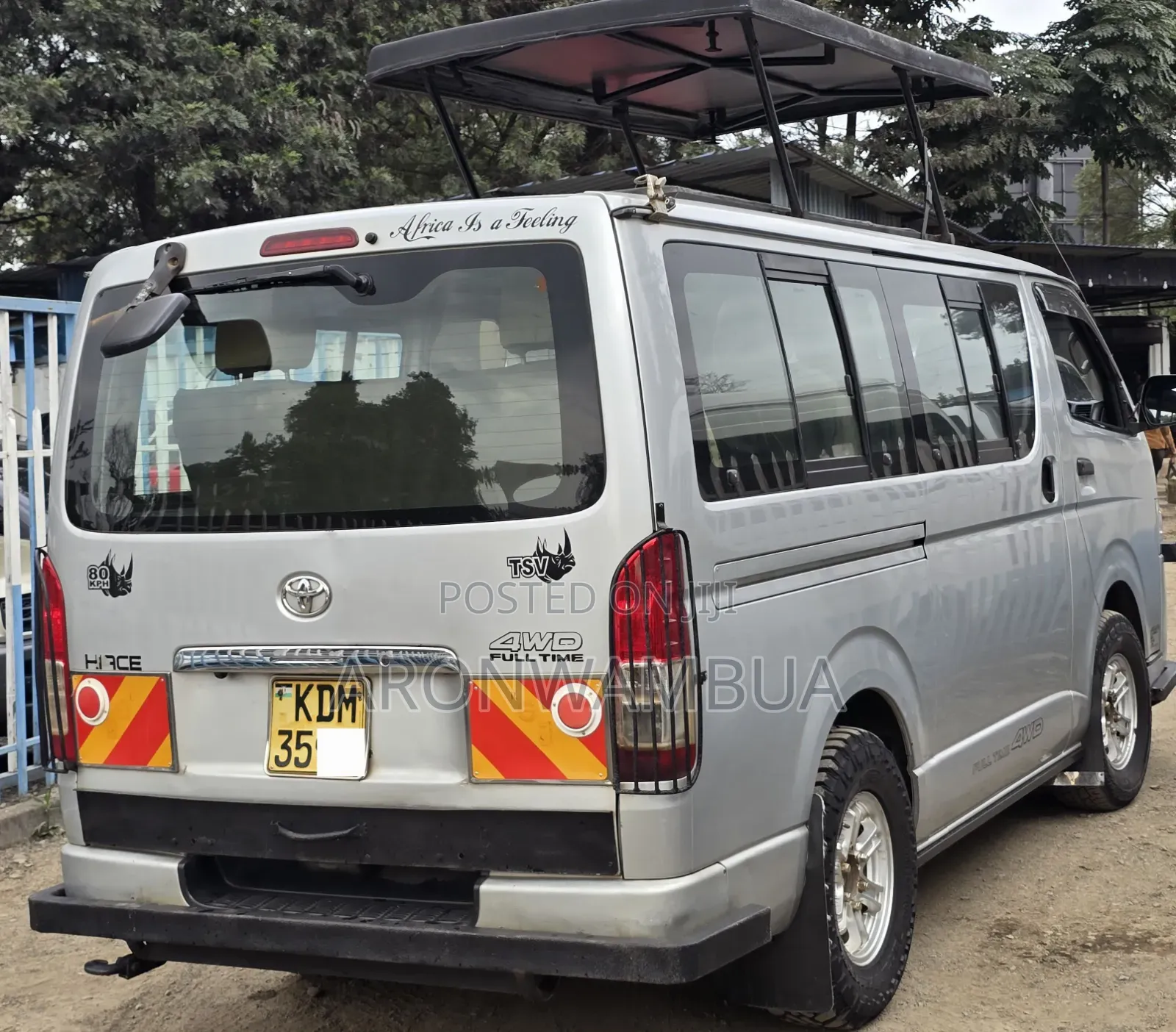 Toyota HiAce 2016 White
