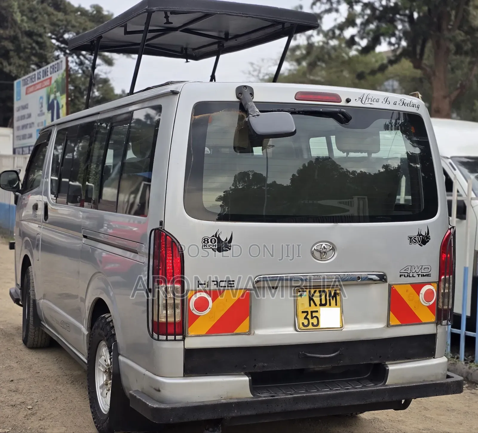 Toyota HiAce 2016 White