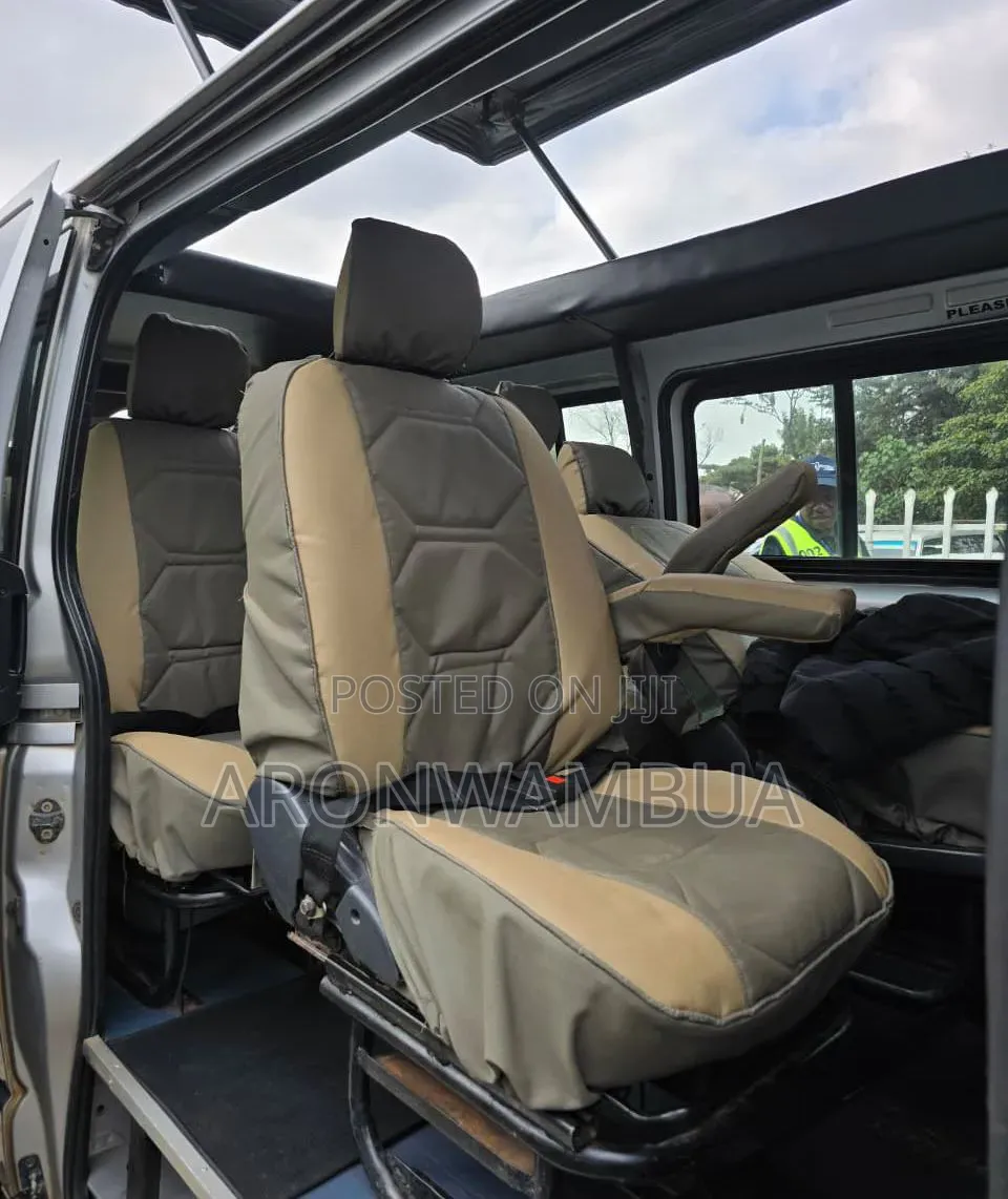 Toyota HiAce 2016 White