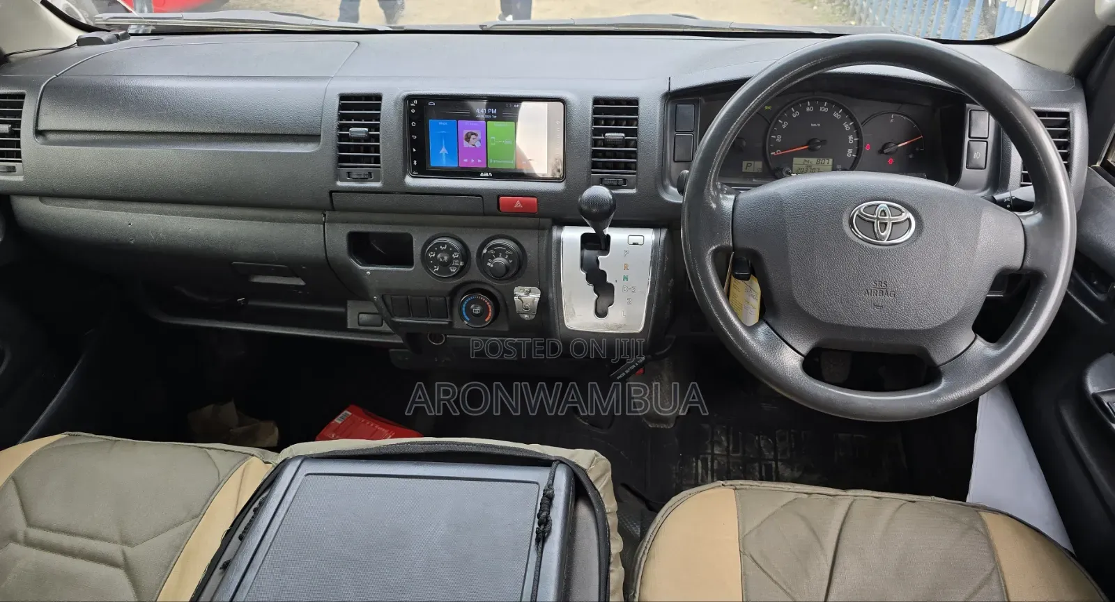 Toyota HiAce 2016 White