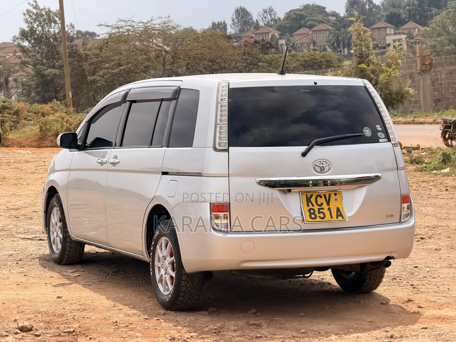 Toyota ISIS 1.8 G 2WD 2012 Silver