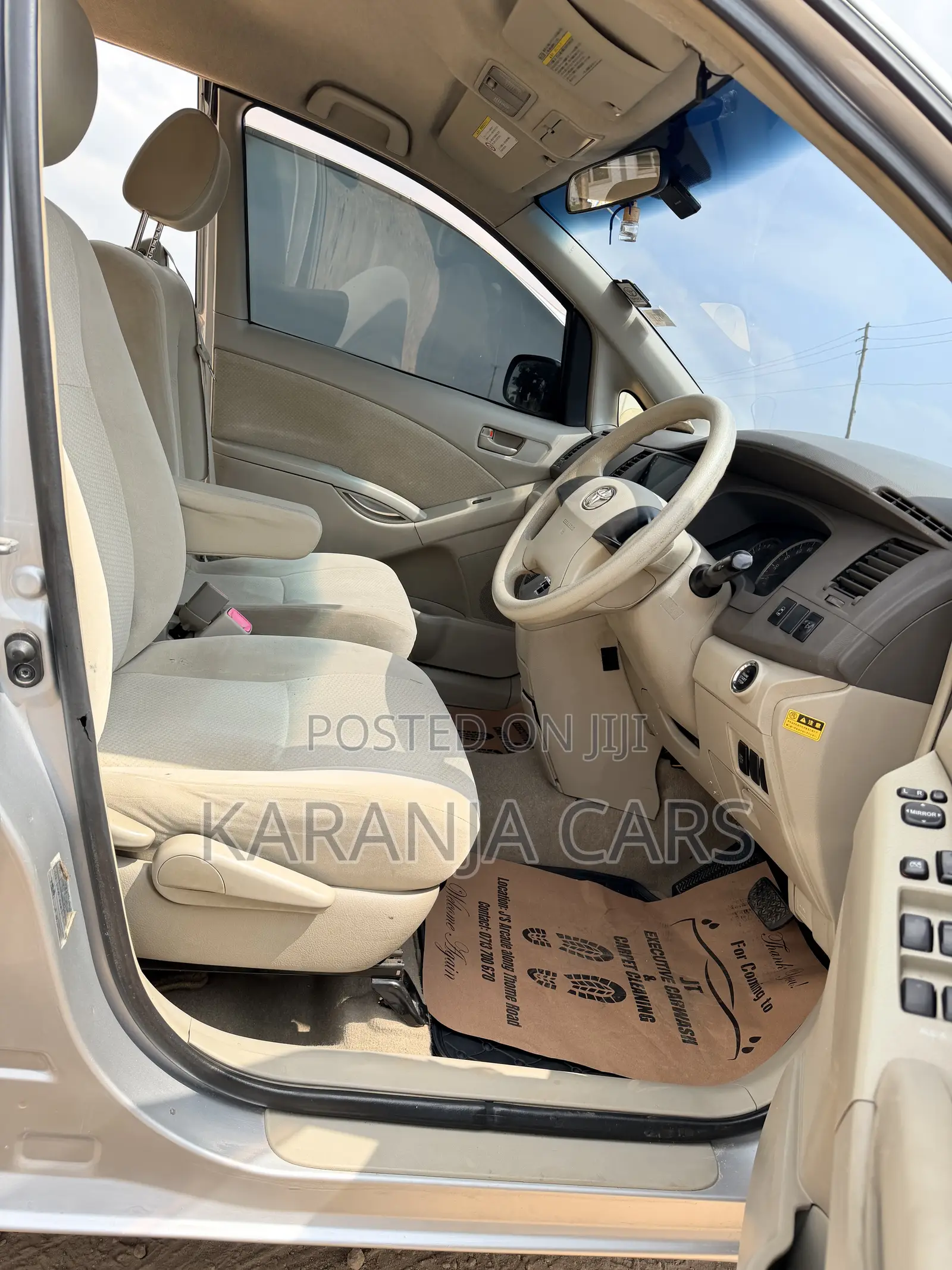 Toyota ISIS 1.8 G 2WD 2012 Silver