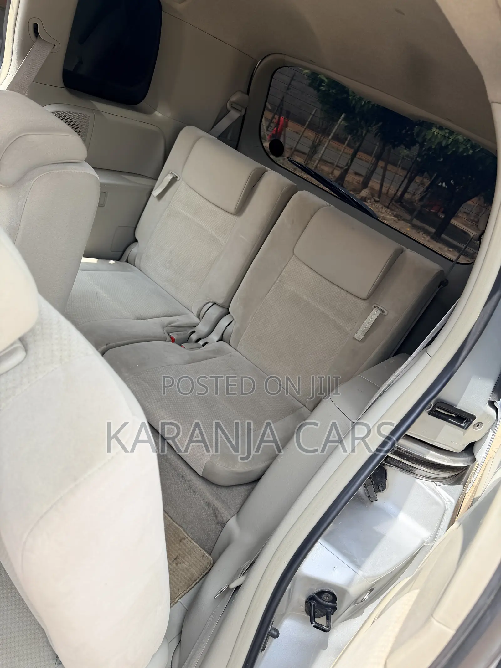 Toyota ISIS 1.8 G 2WD 2012 Silver