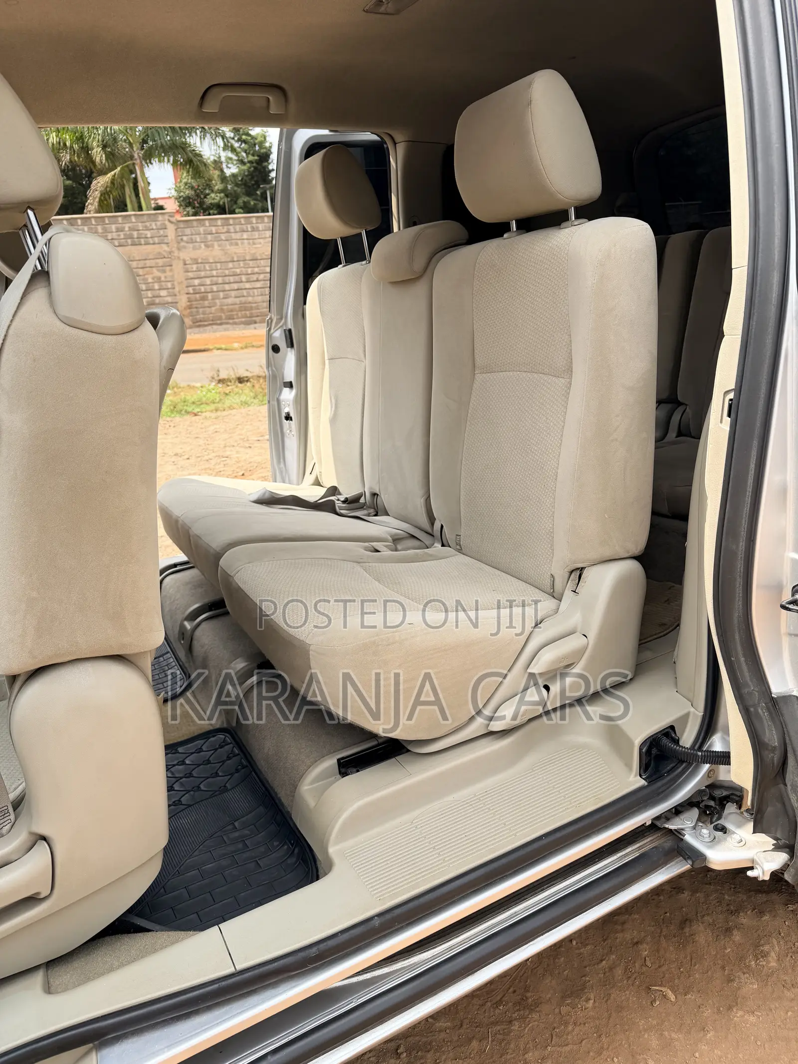 Toyota ISIS 1.8 G 2WD 2012 Silver