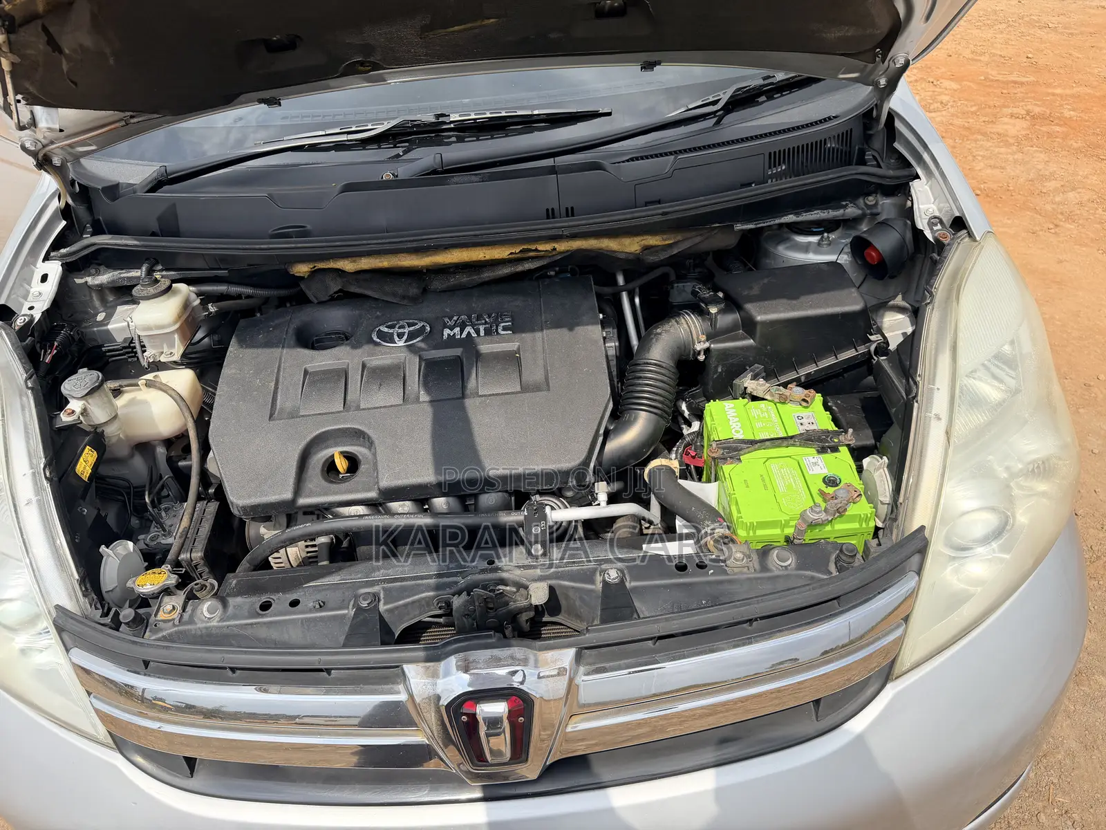 Toyota ISIS 1.8 G 2WD 2012 Silver