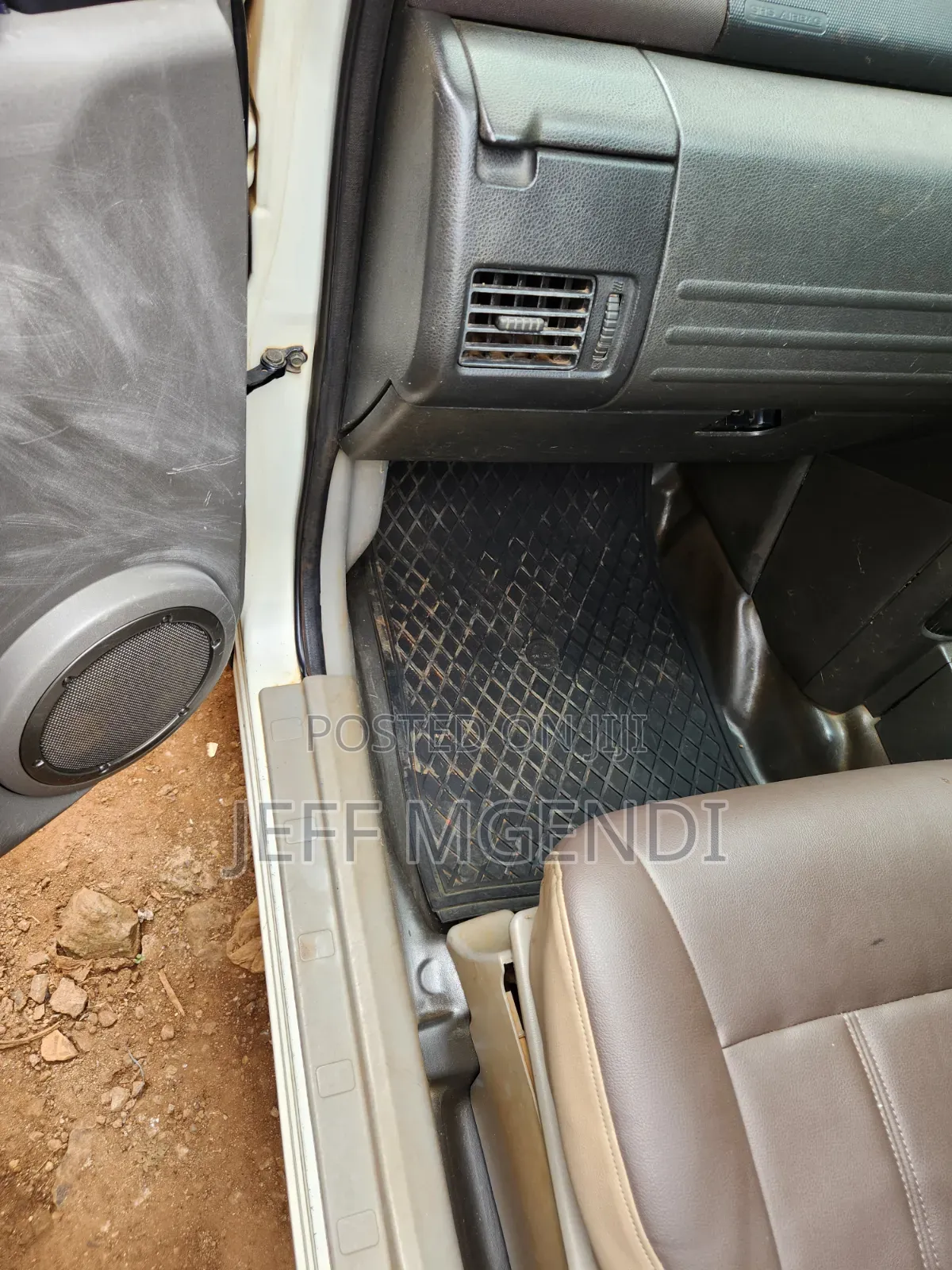 Nissan X-Trail 2004 White