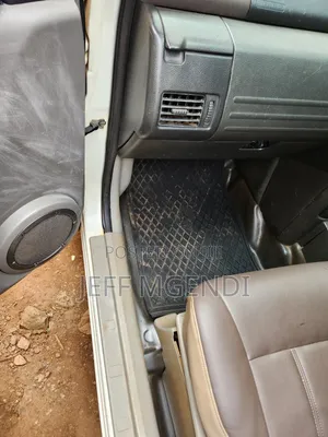Nissan X-Trail 2004 White
