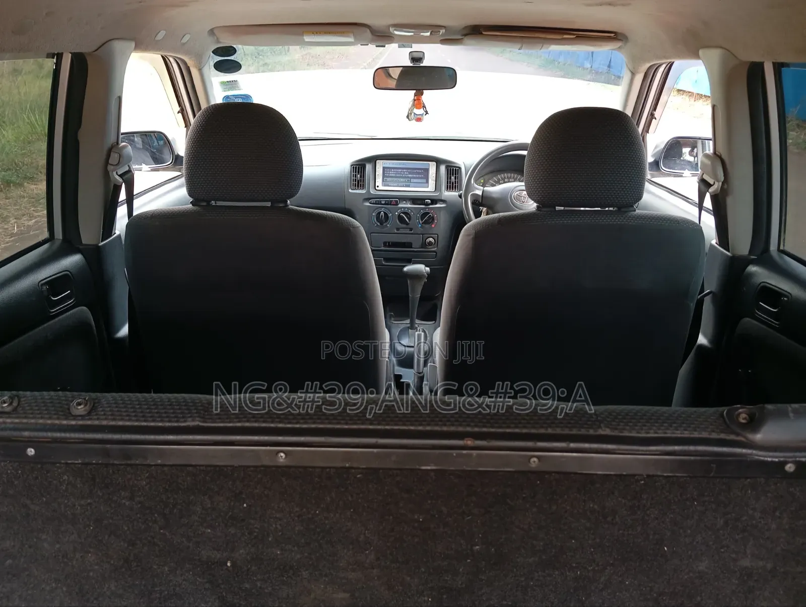 Toyota Succeed SV Premium 2014 Silver