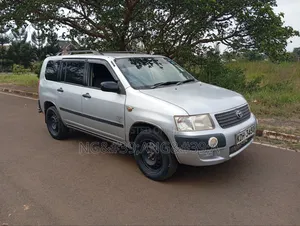 Toyota Succeed SV Premium 2014 Silver