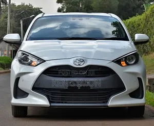 Toyota Yaris 2020 Pearl